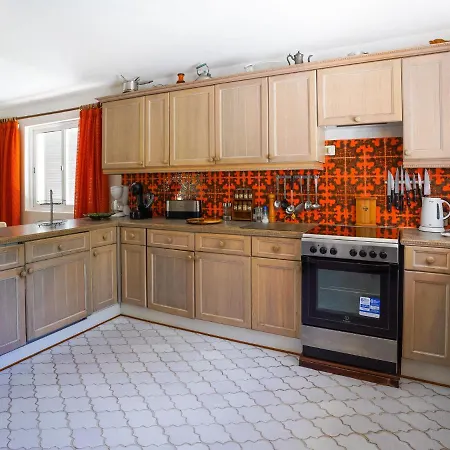 Roofed In Albufeira With Private Swimming Pool * Olhos de Agua (Albufeira)