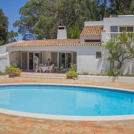 Roofed In Albufeira With Private Swimming Pool Villa Olhos de Agua (Albufeira)