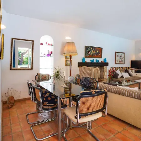 Roofed In Albufeira With Private Swimming Pool * Olhos de Agua (Albufeira)