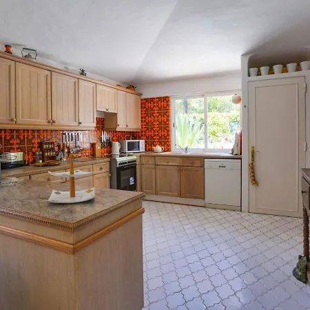 Villa Roofed In Albufeira With Private Swimming Pool