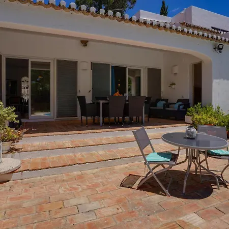 Roofed In Albufeira With Private Swimming Pool *